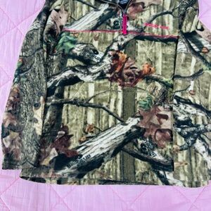 Mossy Oak Camo Fleece with Pink Trim